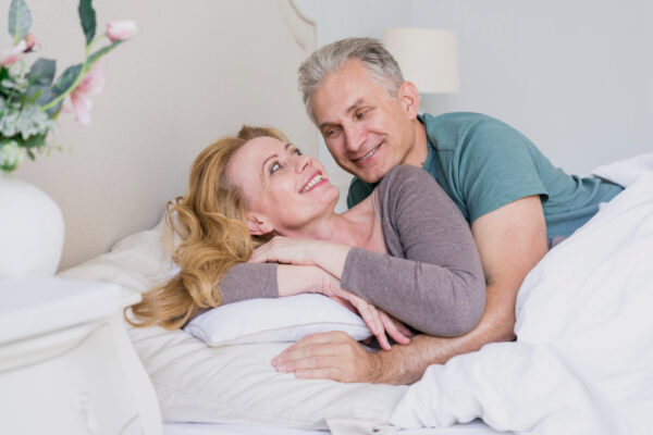 Couple-Old-in-bed